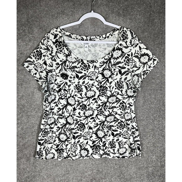 Old‎ Navy Plus Scoop Neck Short Sleeve Floral Top Womens Size 2X White Black - Picture 1 of 13